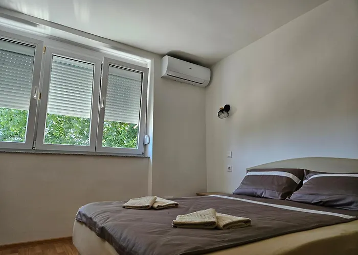 Adi Διαμέρισμα